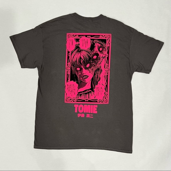 Junji Ito Collection Crunchyroll T-Shirt (Size L) NWOT - Picture 2 of 3
